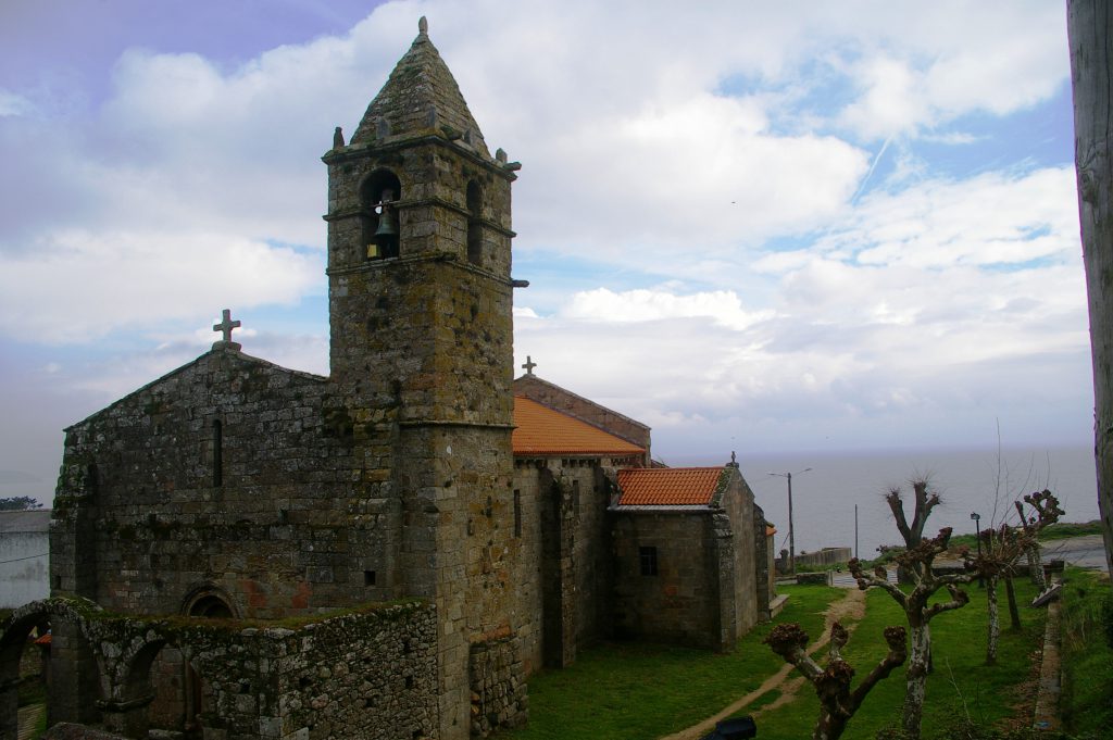una chiesa romanica lungo il percorso di Santiago