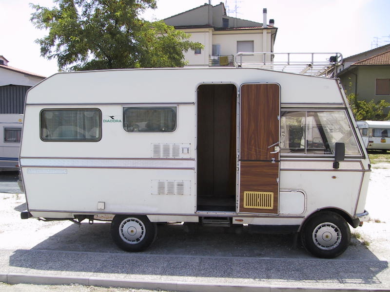 Un Piccolo Hymermobil Montato su meccanica Opel Bedford del 1977